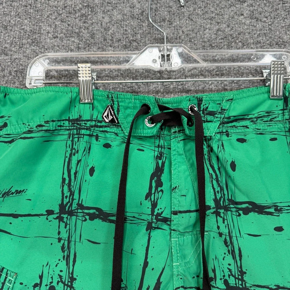 Volcom Board Shorts Mens 36 Green Plaid Mod Splatter Cargo Swim Trunks Y2K Vtg